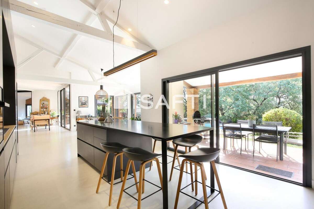 Maison 222 m² à Tournefeuille  - photo 6