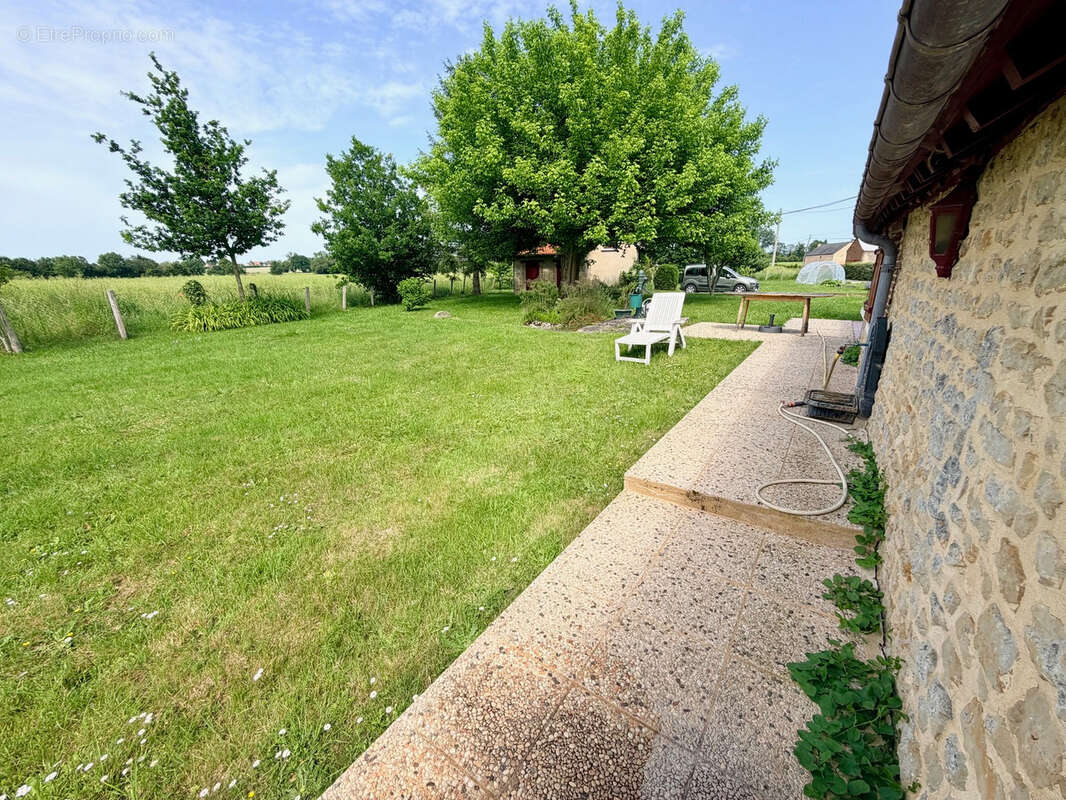 Maison à LE MELE-SUR-SARTHE