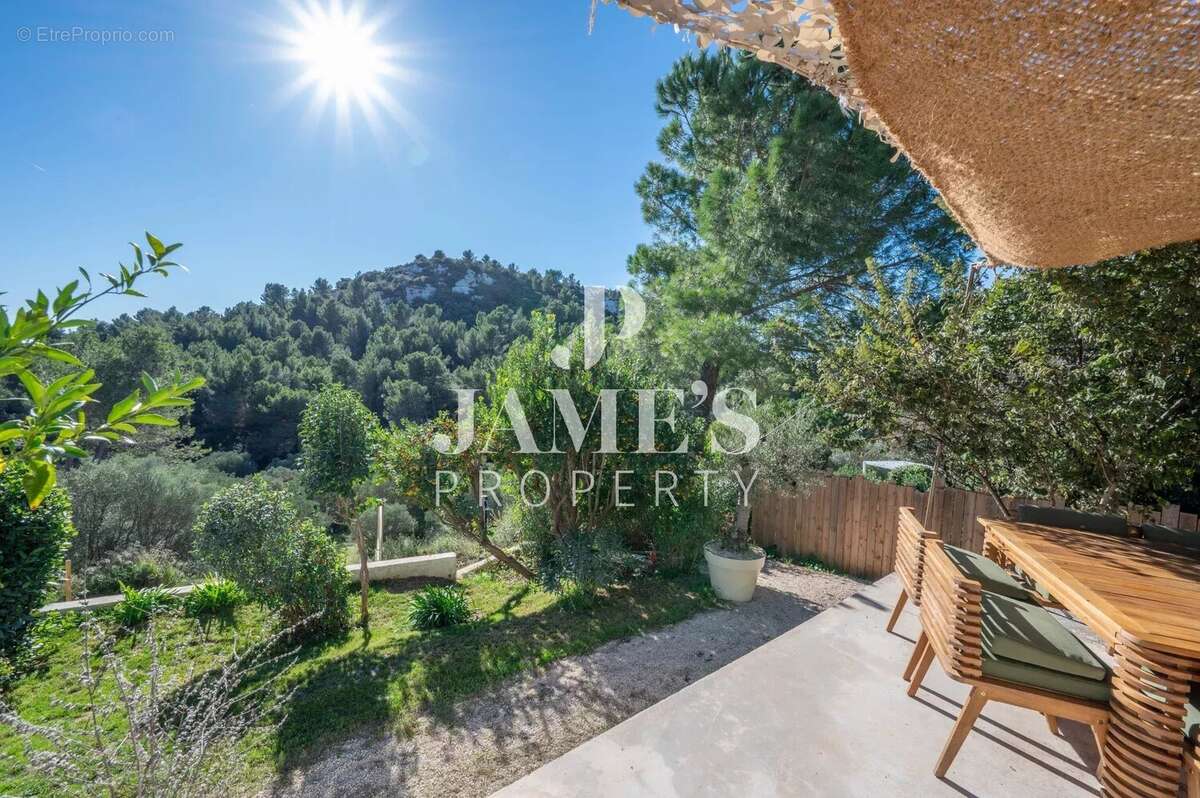 Maison 180 m² à Les Baux-De-Provence  - photo 2