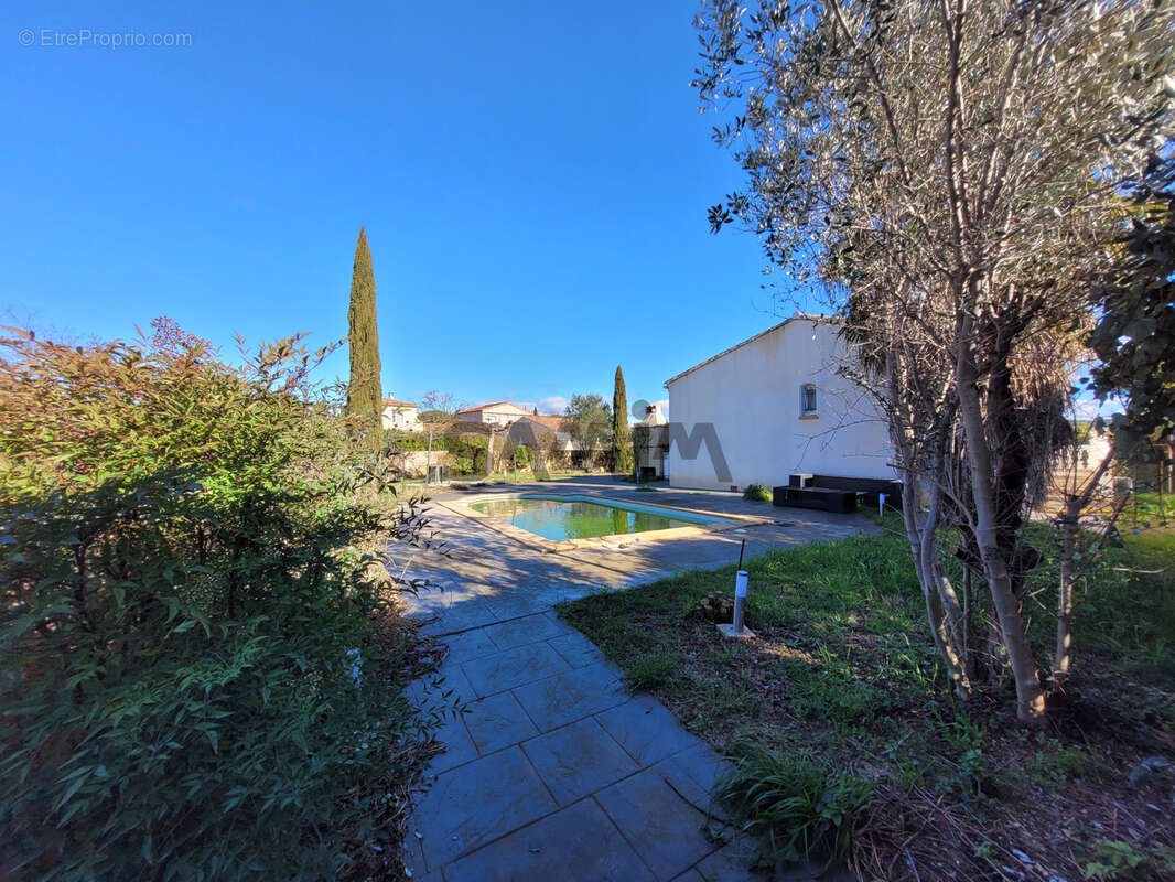 Maison à CLARENSAC
