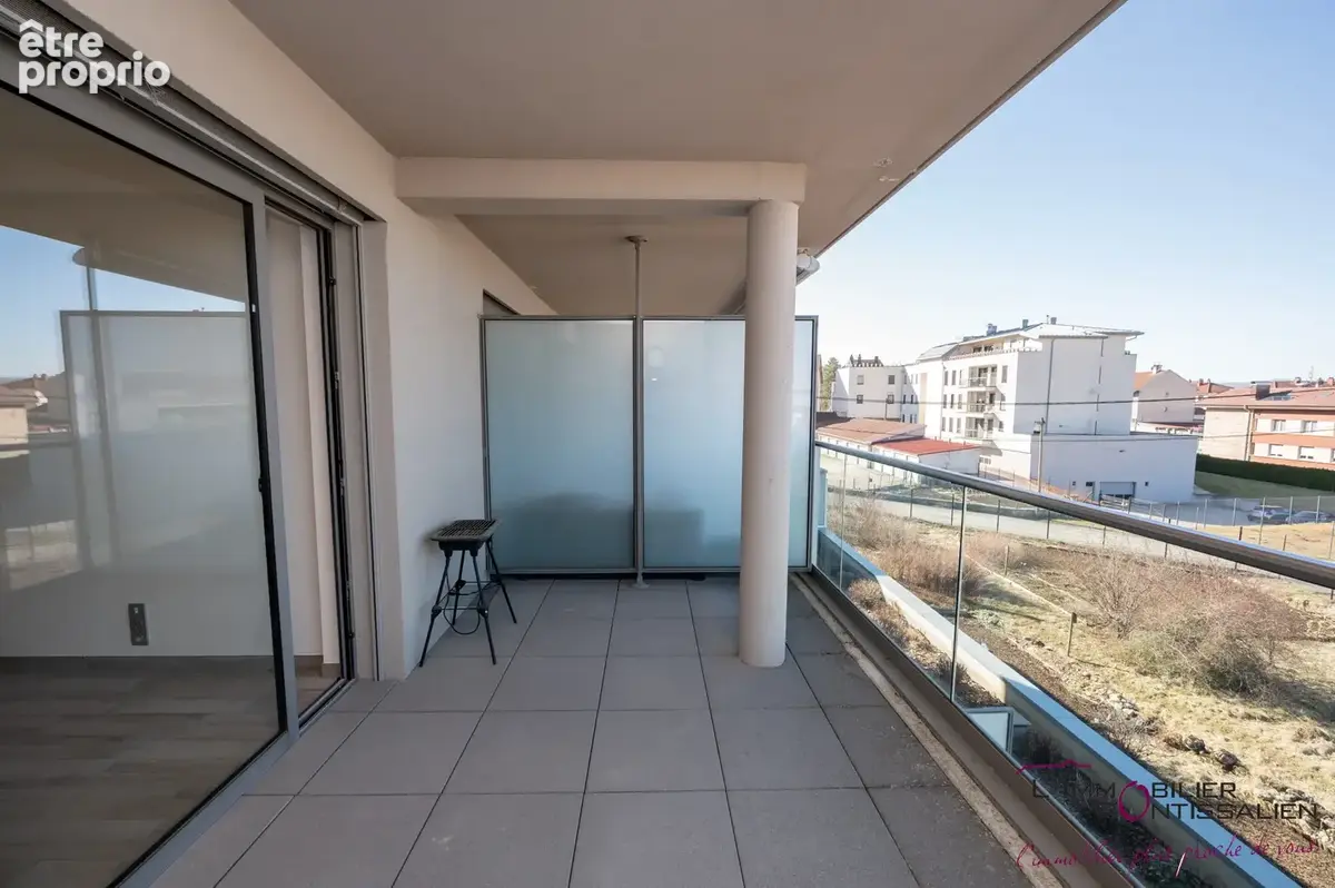 Pontarlier - proche centre ville : appartement recent de type 2 avec ascenseur, cave, garage et terrasse - photo 12