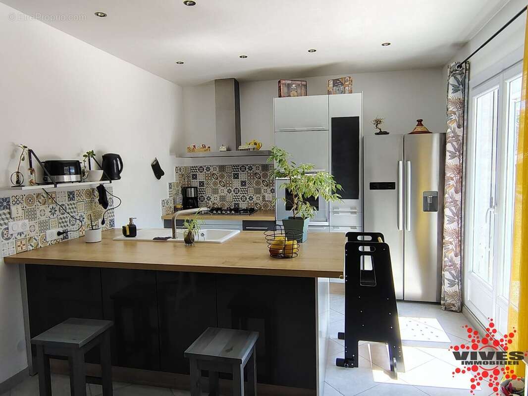 Maison T5 pleine de charme avec jardin - photo 7