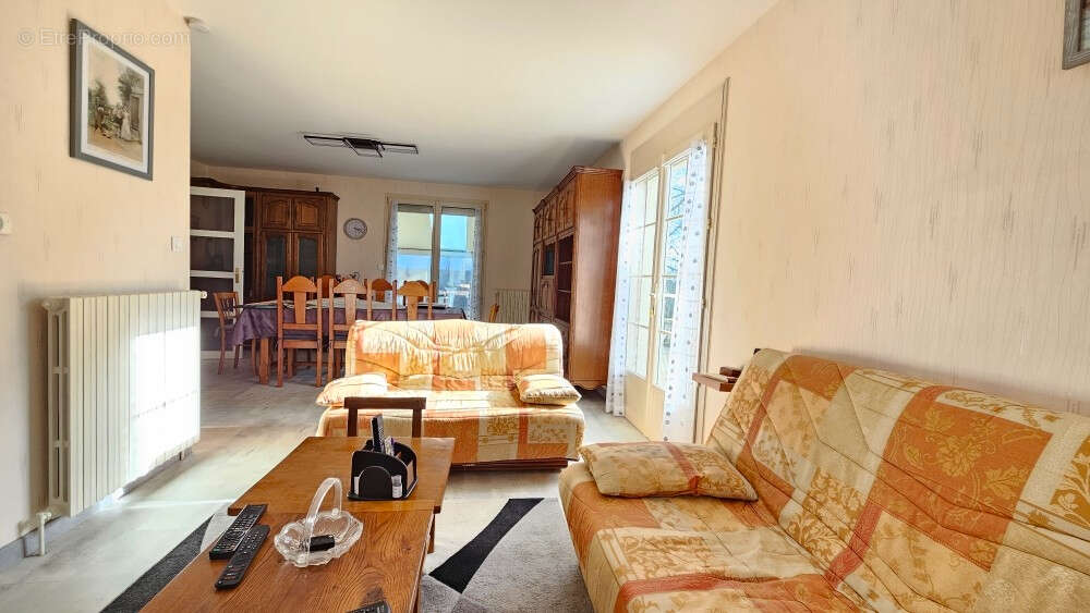 Maison à EXIREUIL