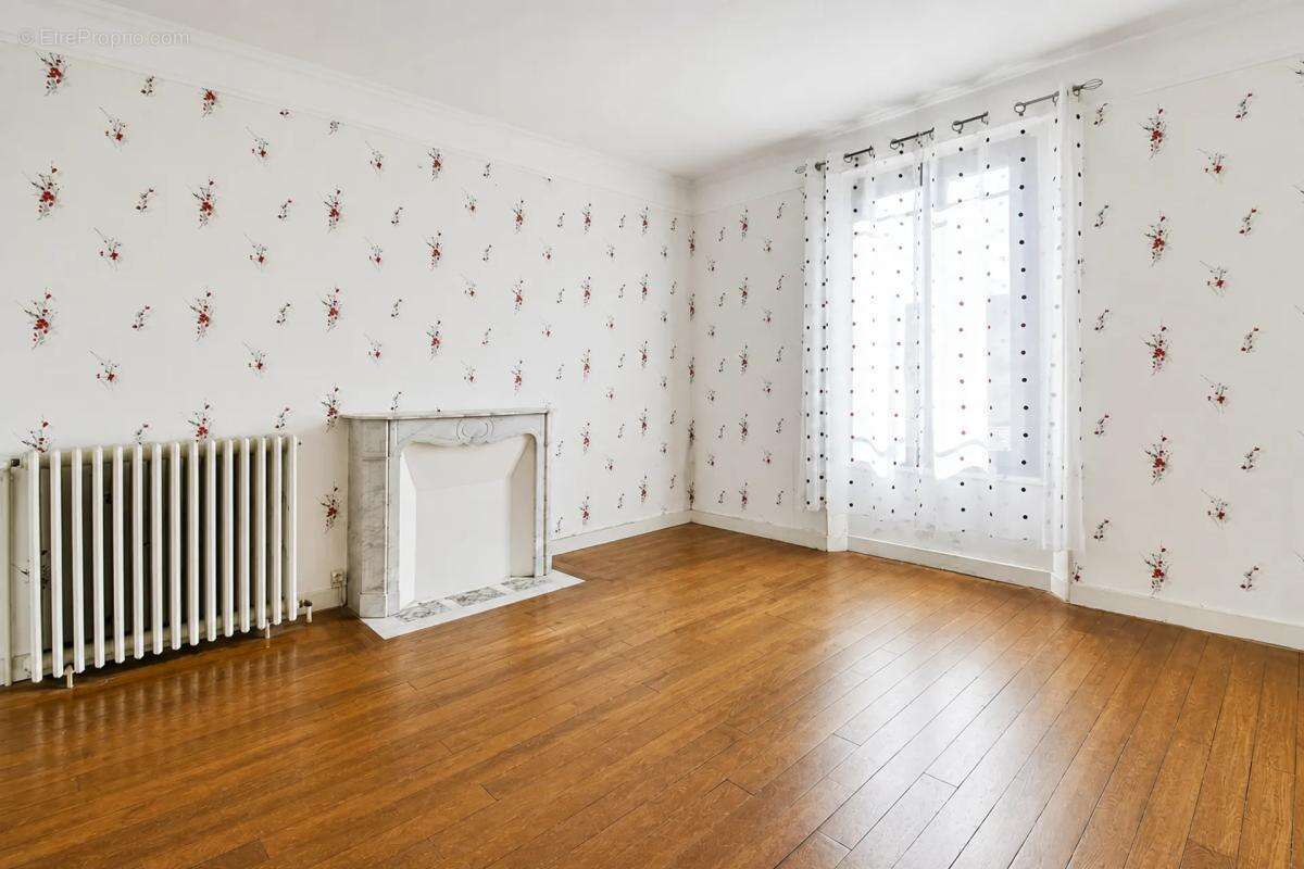 Maison à LA BAZOCHE-GOUET