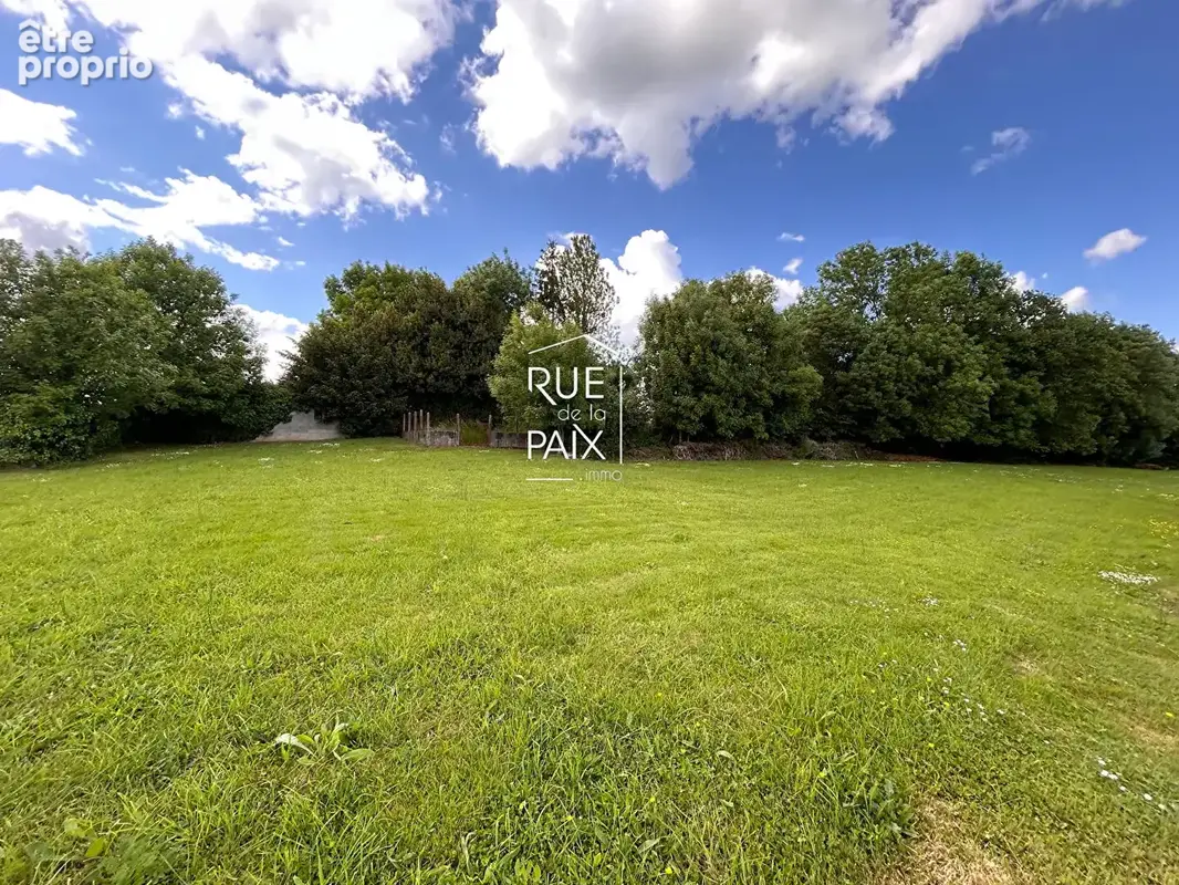 Photo Terrain à Azay-Le-Brule au prix de 35 400€