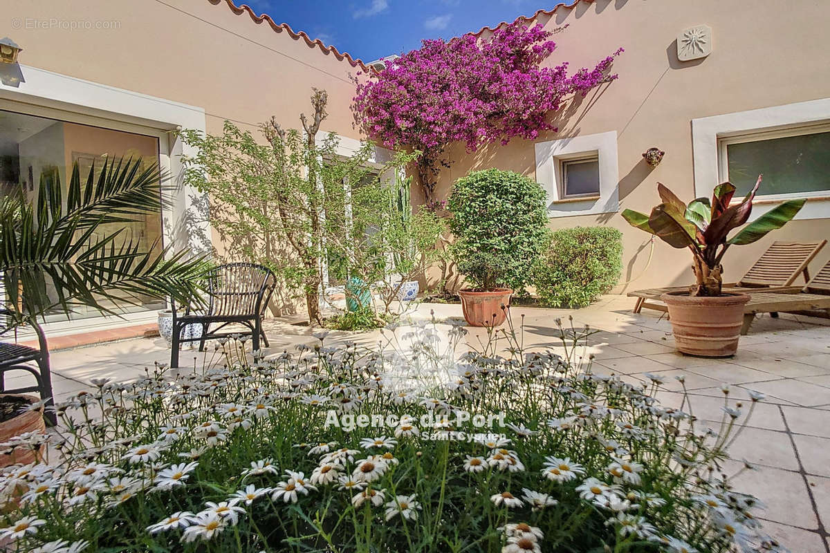 Maison à SAINT-CYPRIEN