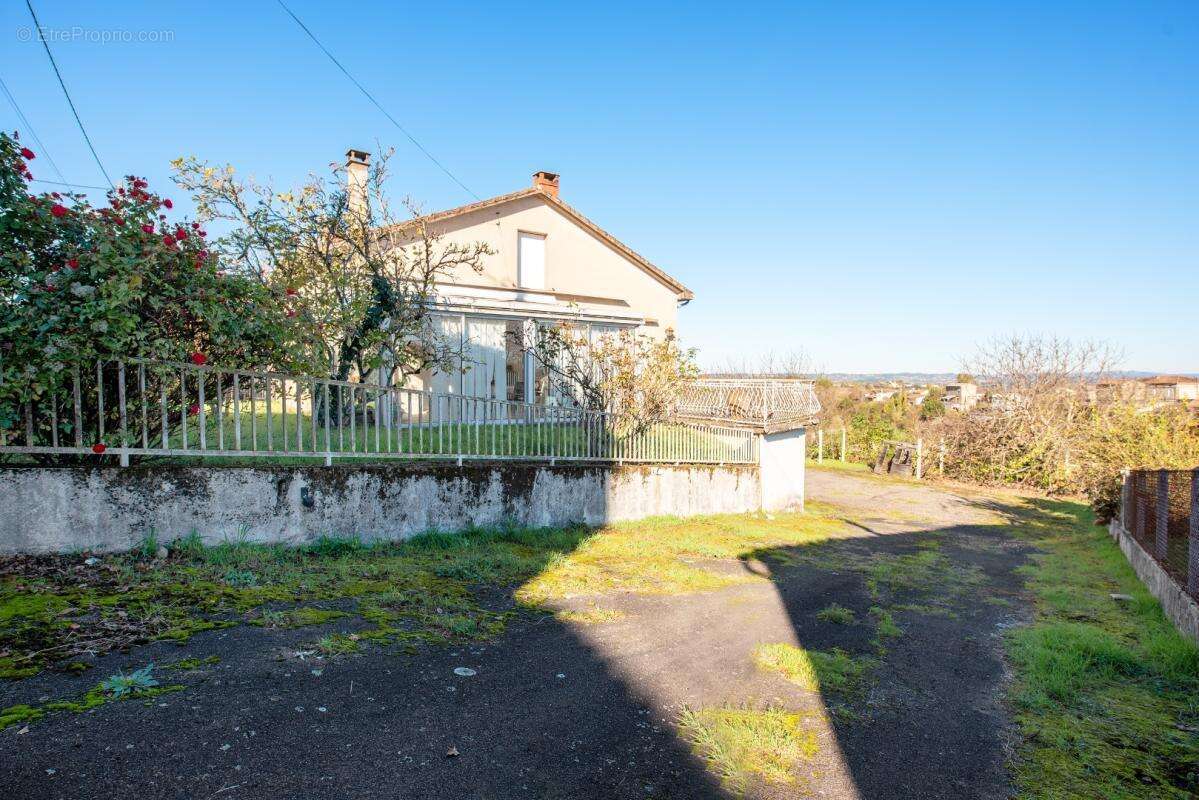 Maison à BLAYE-LES-MINES