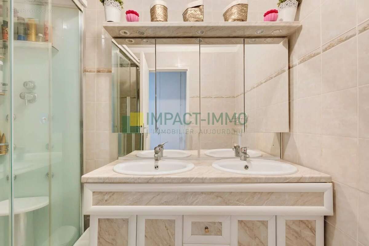 Appartement à CLICHY