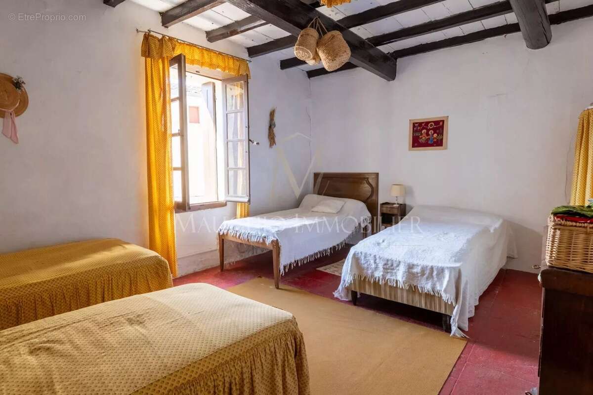 Appartement à MAUGUIO