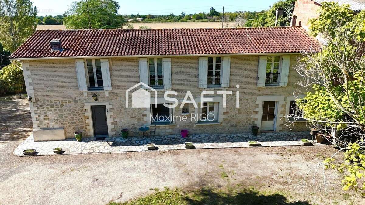 Photo 2 - Maison à VIRAZEIL