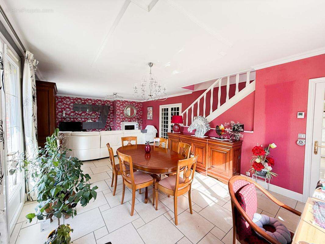 Maison semi plain-pied 220M², 5 à 6 chambres, sous sol complet jardin paysagé - photo 9