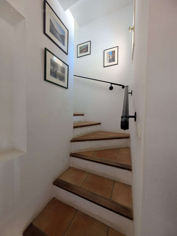 Maison à LA GARDE-FREINET