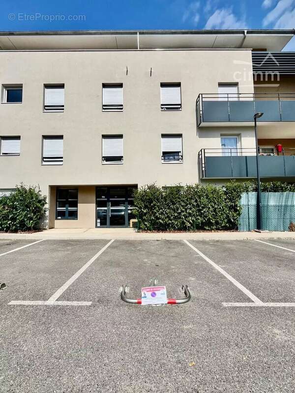 Parking à SAINT-PIERRE-EN-FAUCIGNY