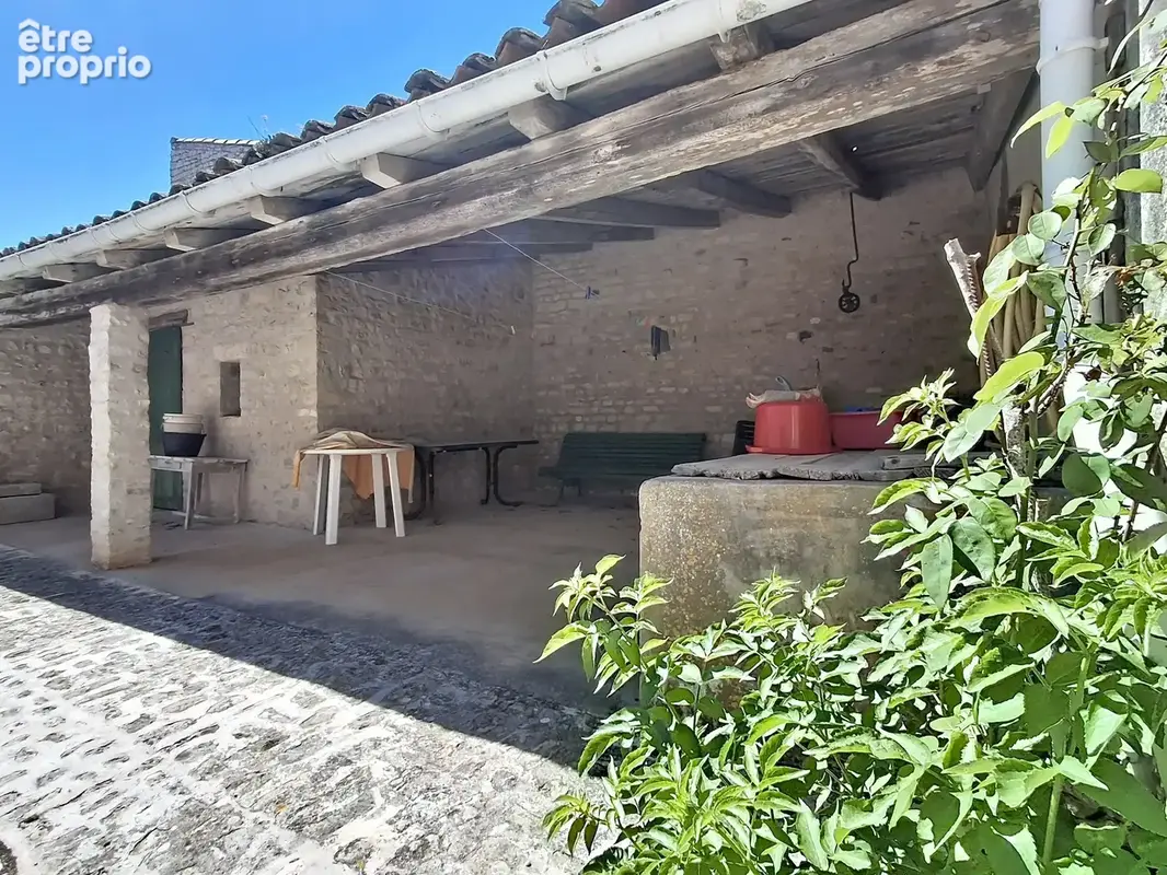 Sainte-Marie-de-Ré — Ensemble immobilier à fort potentiel - photo 2