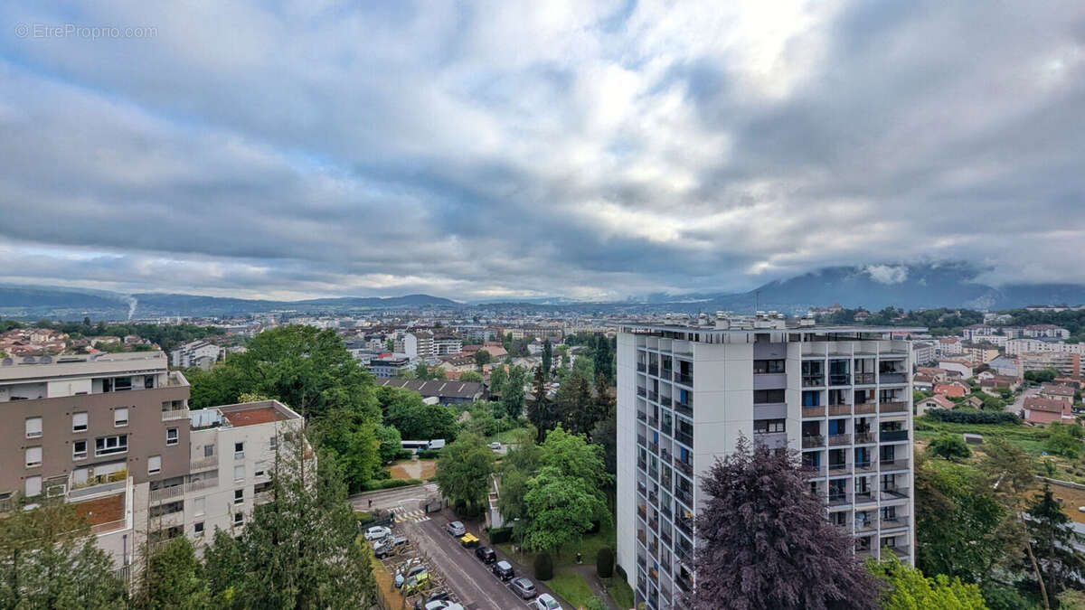 Appartement à SEYNOD