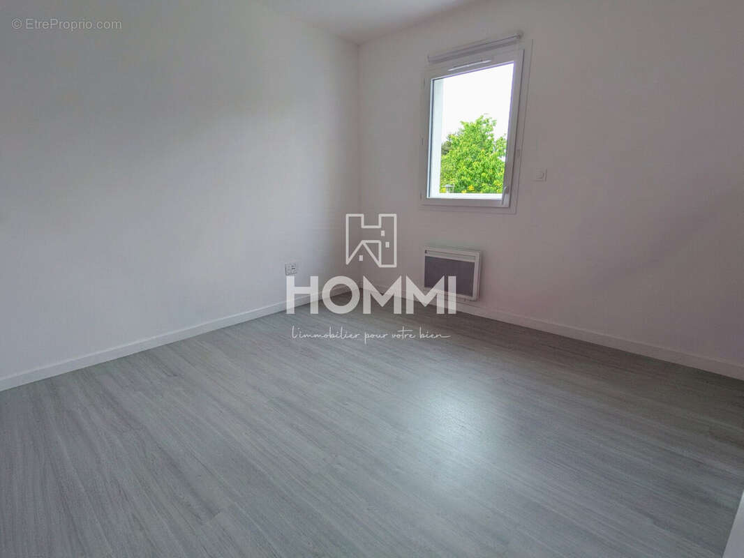 Maison 86 m² à Isse  - photo 6