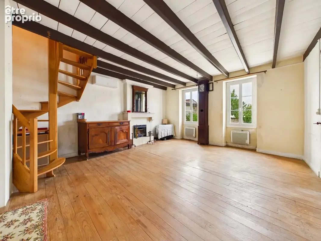 Maison de village avec cachet et dépendance de 136 m² - photo 4