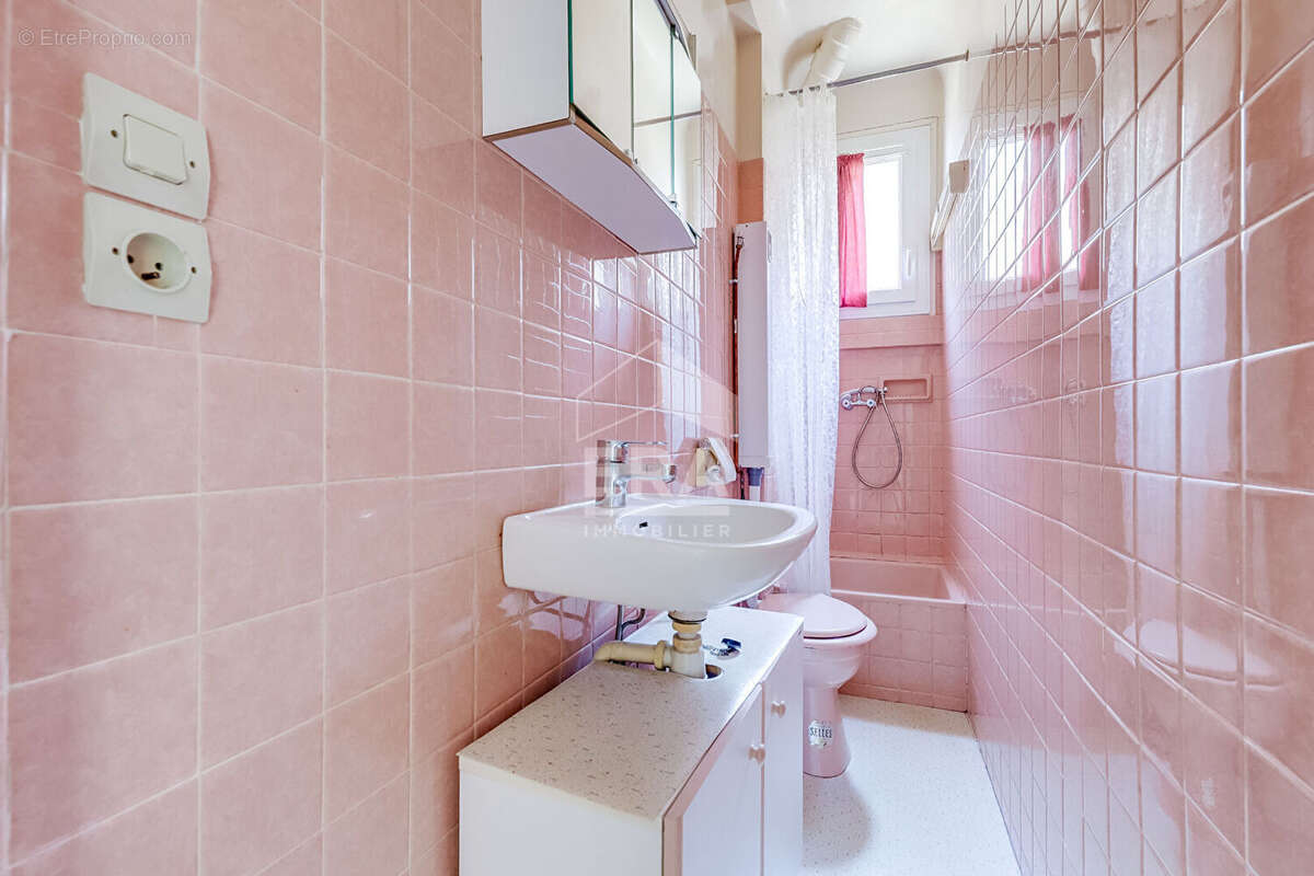 Appartement à PARIS-18E
