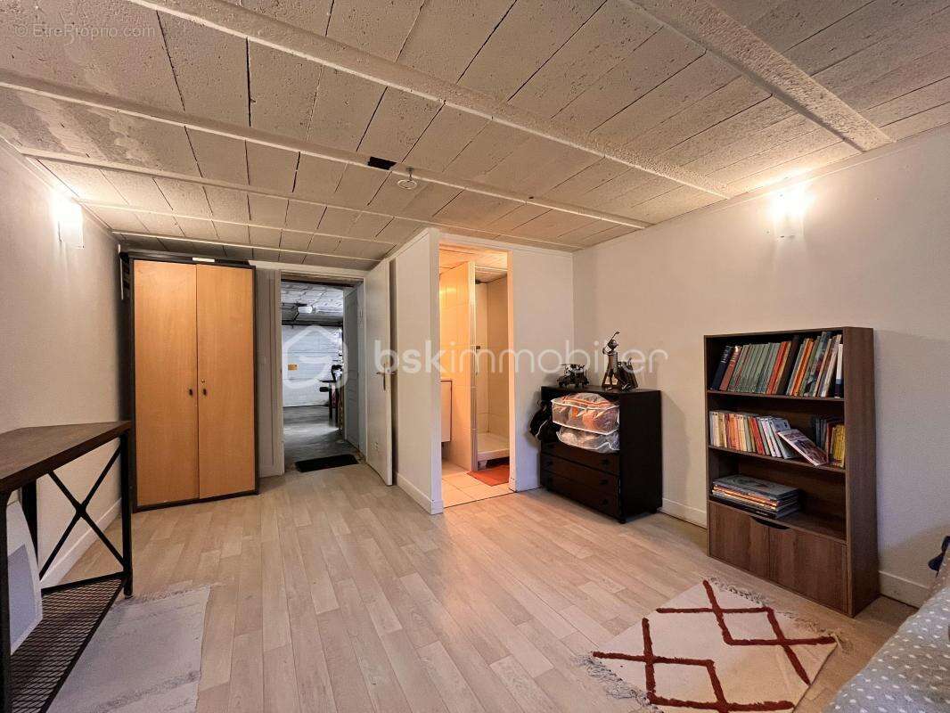 Maison à CHENNEVIERES-SUR-MARNE