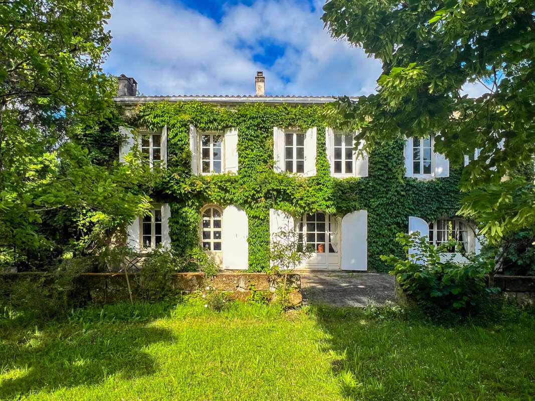 Charmante propriété dans le Fronsadais - photo 2