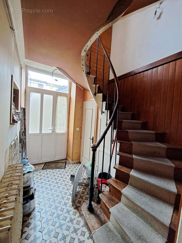 Maison de Ville de 110m2 environ - photo 2