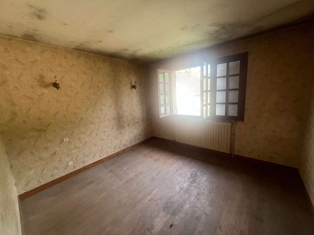 Maison à ANGERVILLIERS
