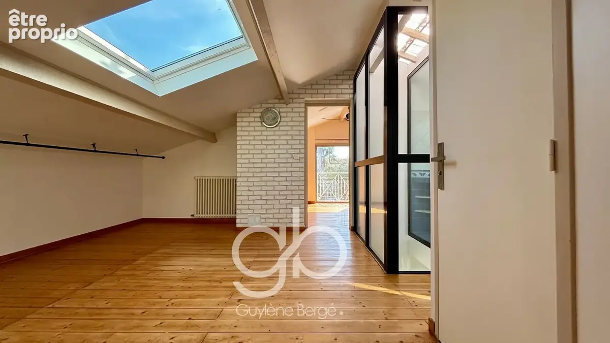 Pérols   Maison familiale atypique avec piscine - photo 17