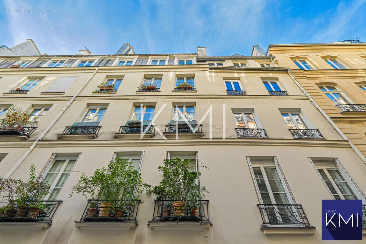 Appartement à PARIS-2E