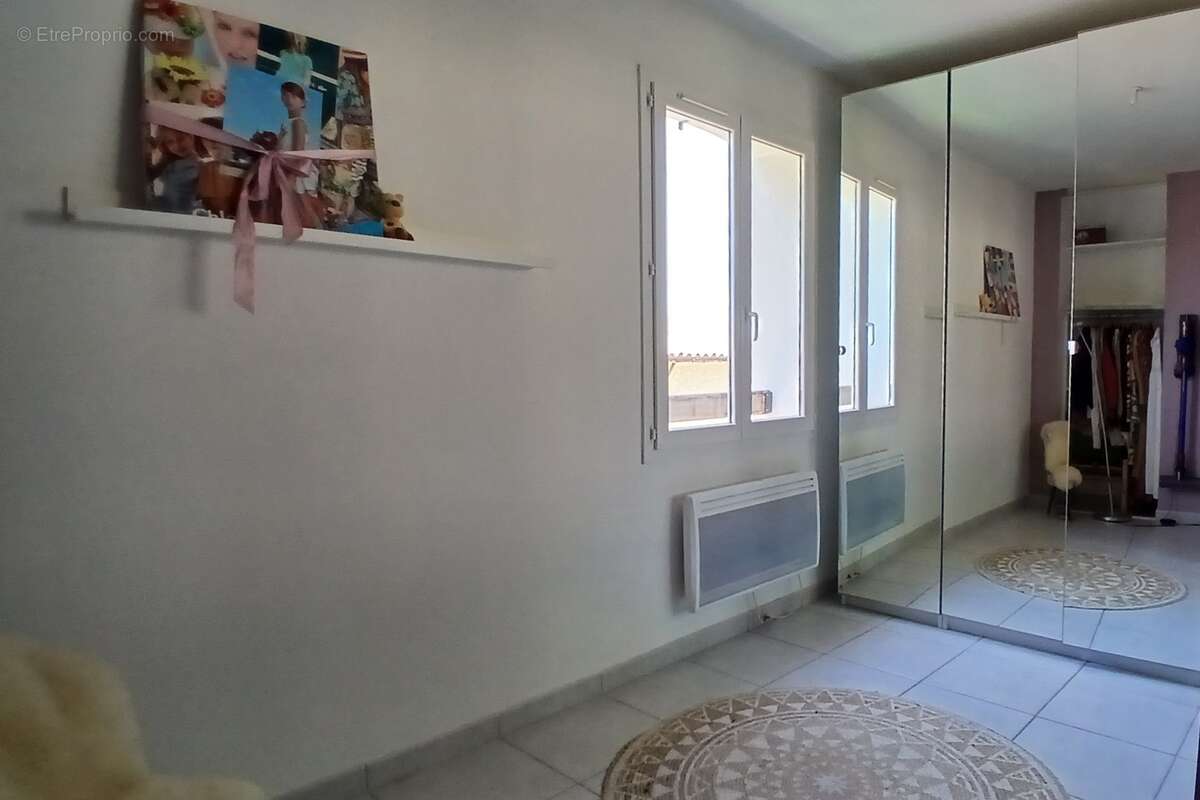 Agréable villa avec 4 chambres et 3 salles et piscine chauffée. - photo 24