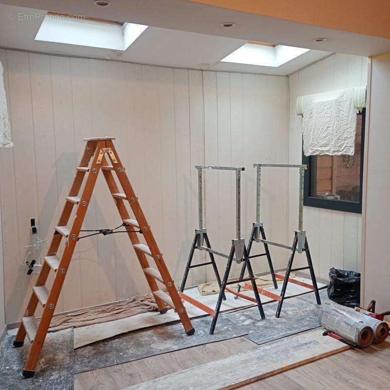 Maison à SAINT-CHRISTOPHE-SUR-DOLAISON