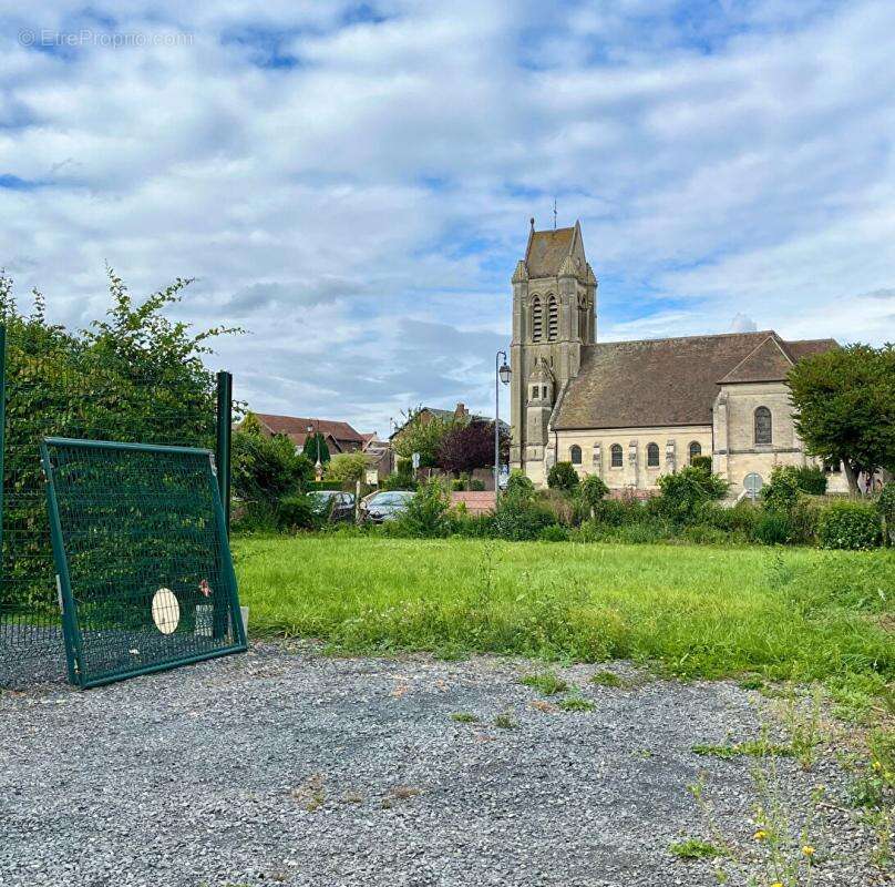 Terrain à RIBECOURT-DRESLINCOURT