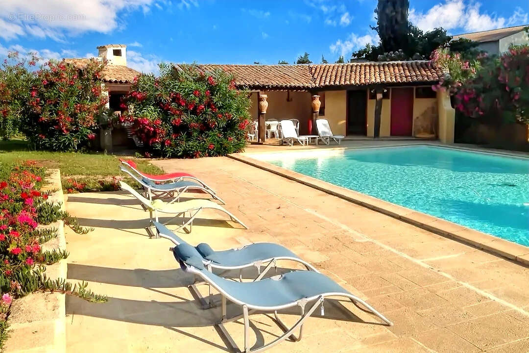 Demeure de prestige ARLES 800 m2 - photo 5