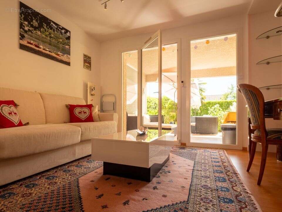 Maison à VETRAZ-MONTHOUX