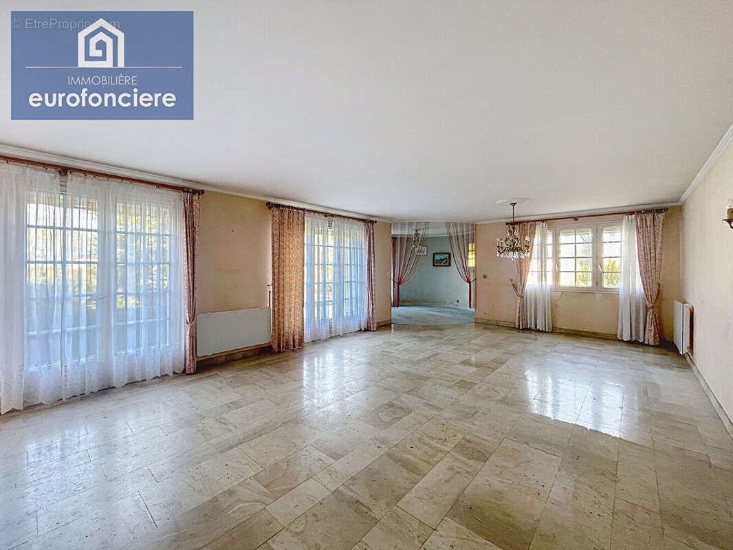 Maison à ROSIERES-PRES-TROYES