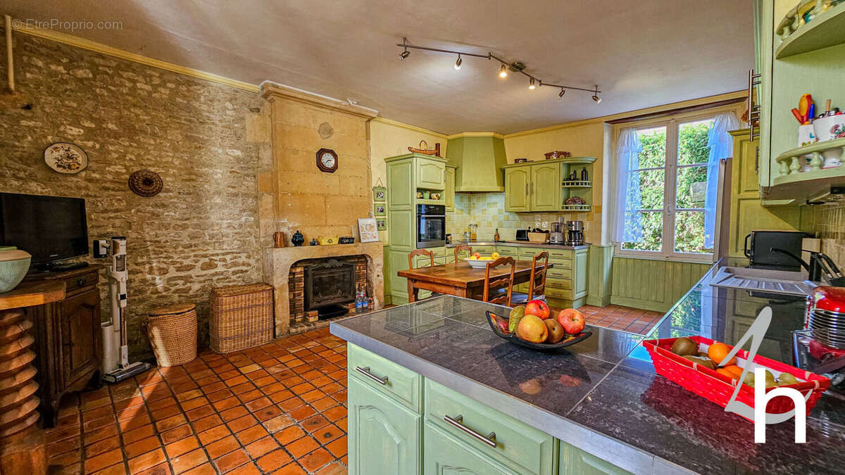 Maison à FIERVILLE-BRAY