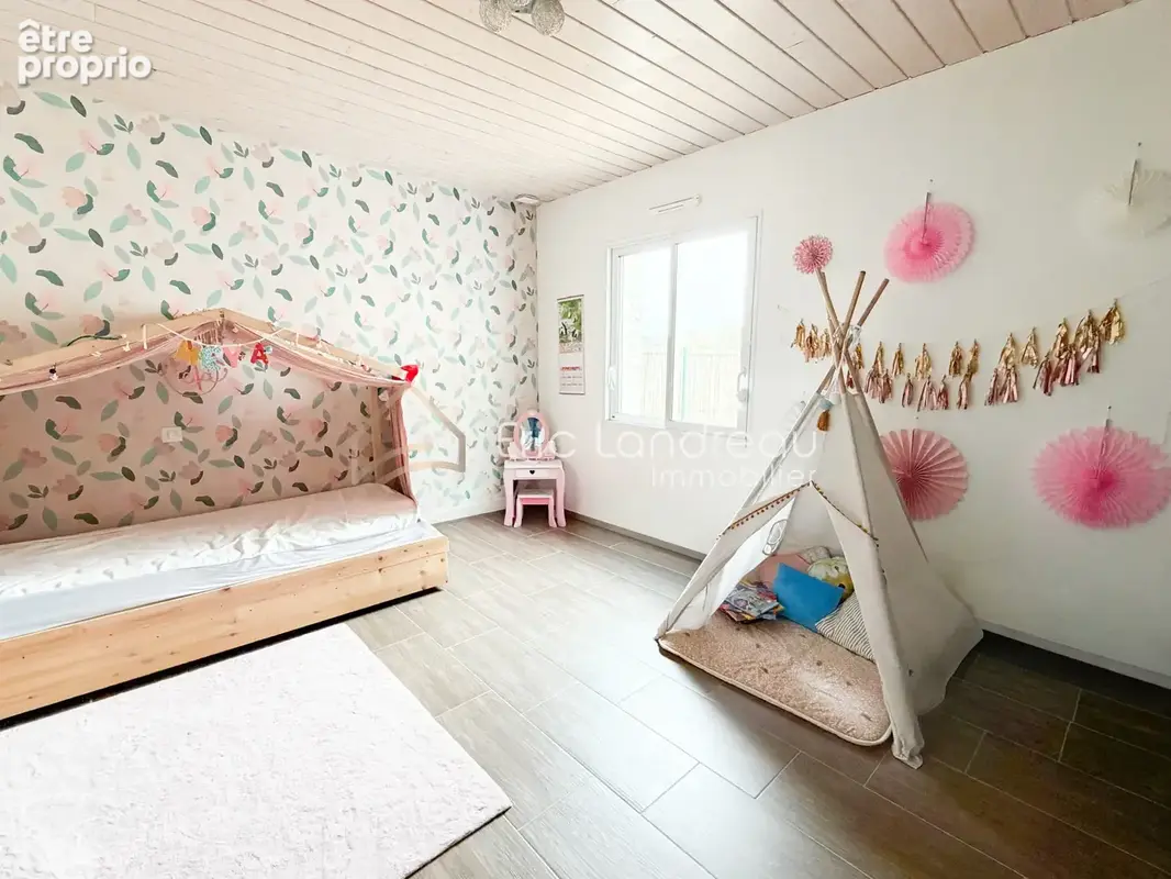JARD-SUR-MER   Maison familiale avec beaux volumes, jardin paysagé et espace bien-être - photo 17