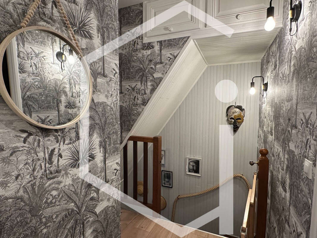 Maison à MAGNY-LES-HAMEAUX