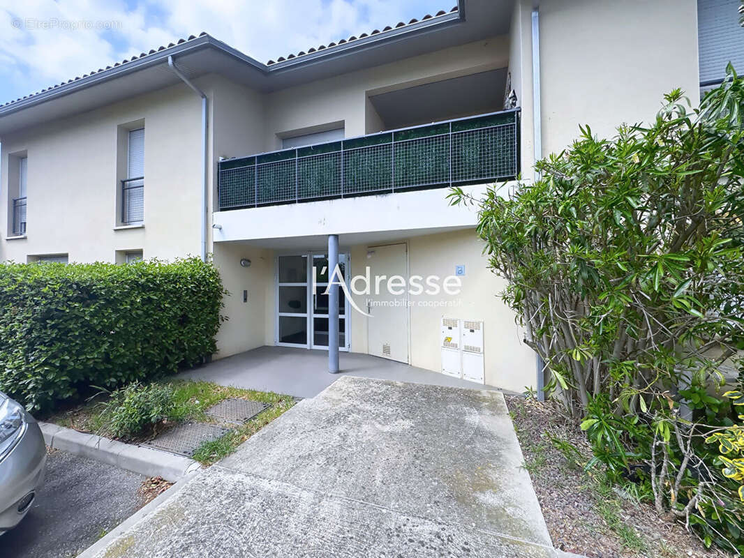 Exclusivité l'Adresse Immobilier - St Alban - T2 en rez-de-jardin avec terrasse, jardin privatif et 2 parkings - photo 8