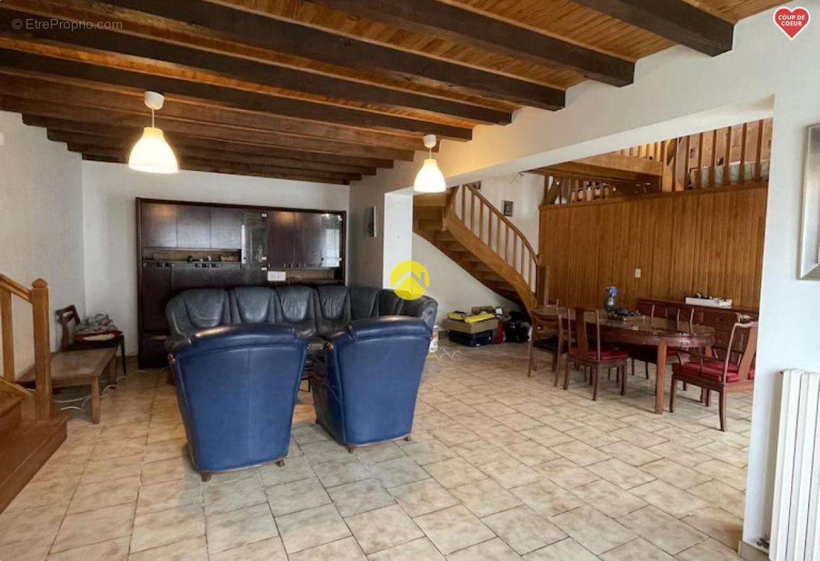 Maison à LE CHATELET