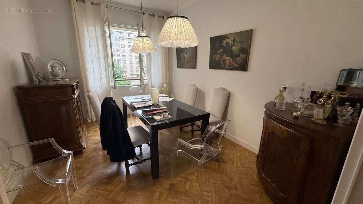 Appartement à MARSEILLE-8E