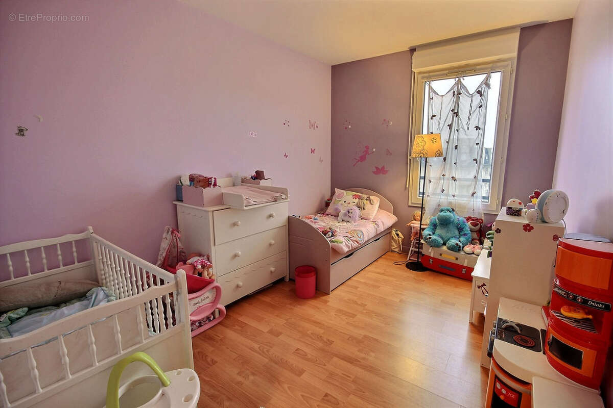 Appartement à FRESNES