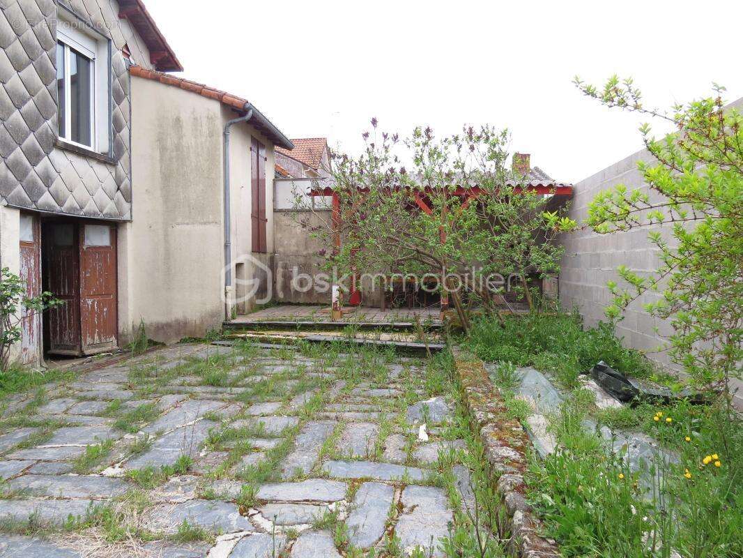 Maison à CERIZAY