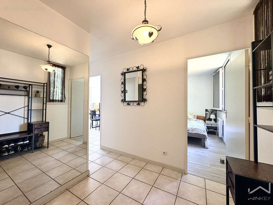 Appartement à CARROS