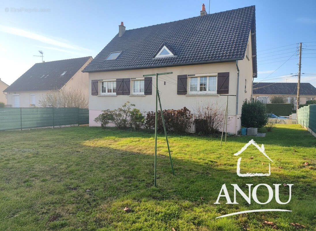 Maison à SAINT-DENIS-LES-PONTS