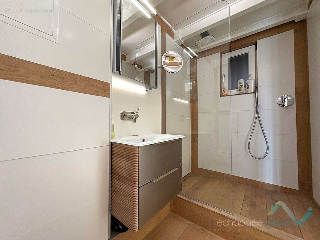 Appartement à GASSIN