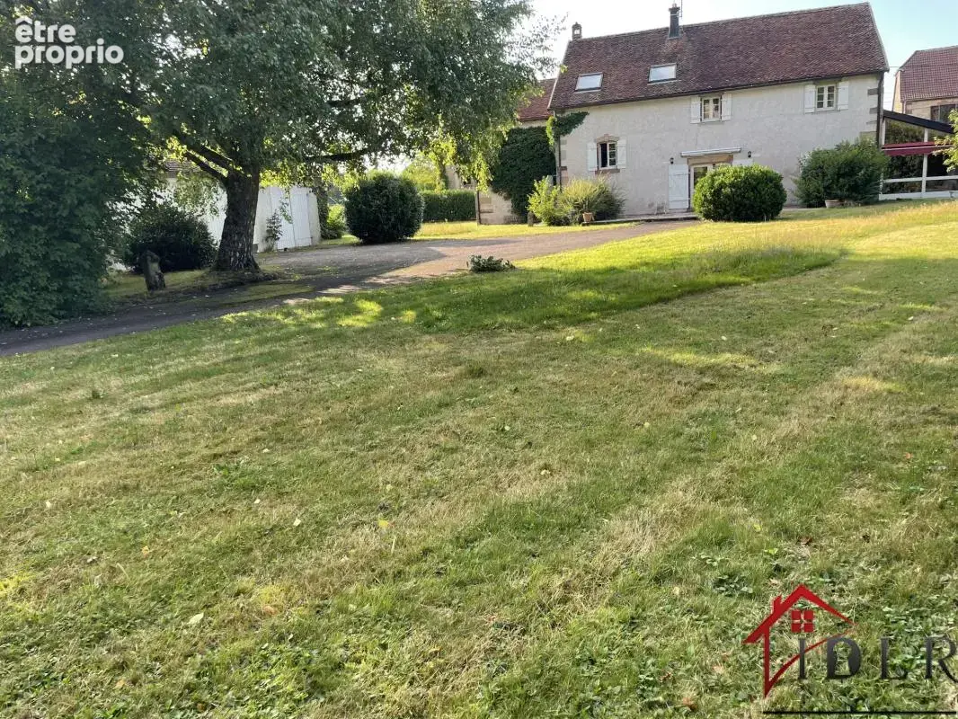 Une maison de caractère aux volumes généreux sur le secteur - photo 6