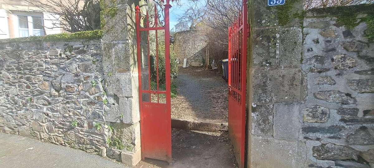 Appartement à JUILLAC