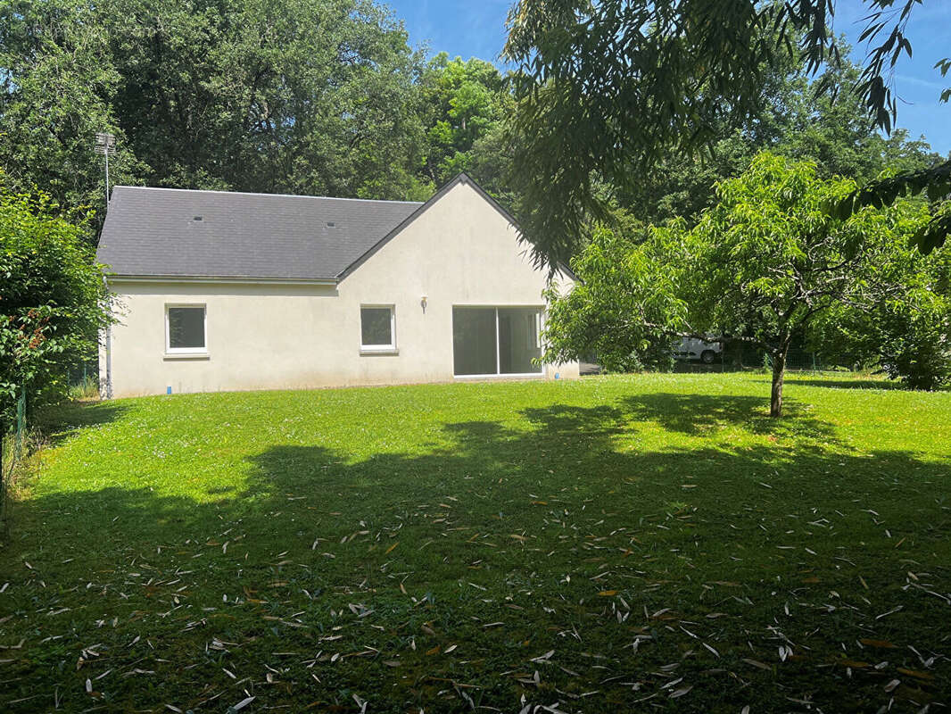 Maison à PARCAY-MESLAY
