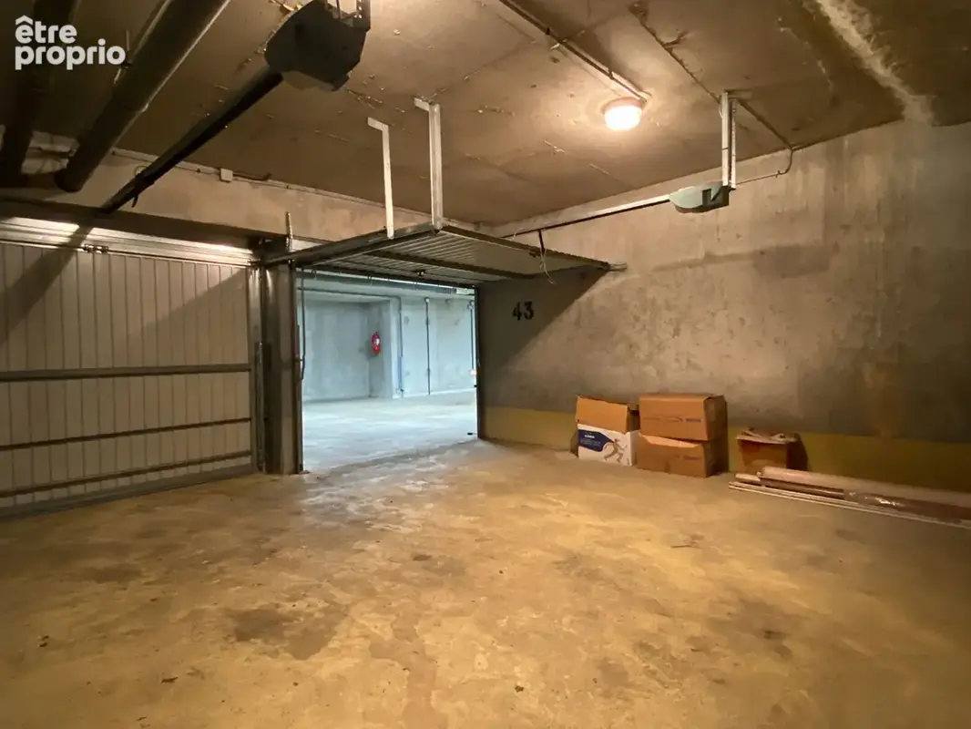 Parking à PARIS-20E