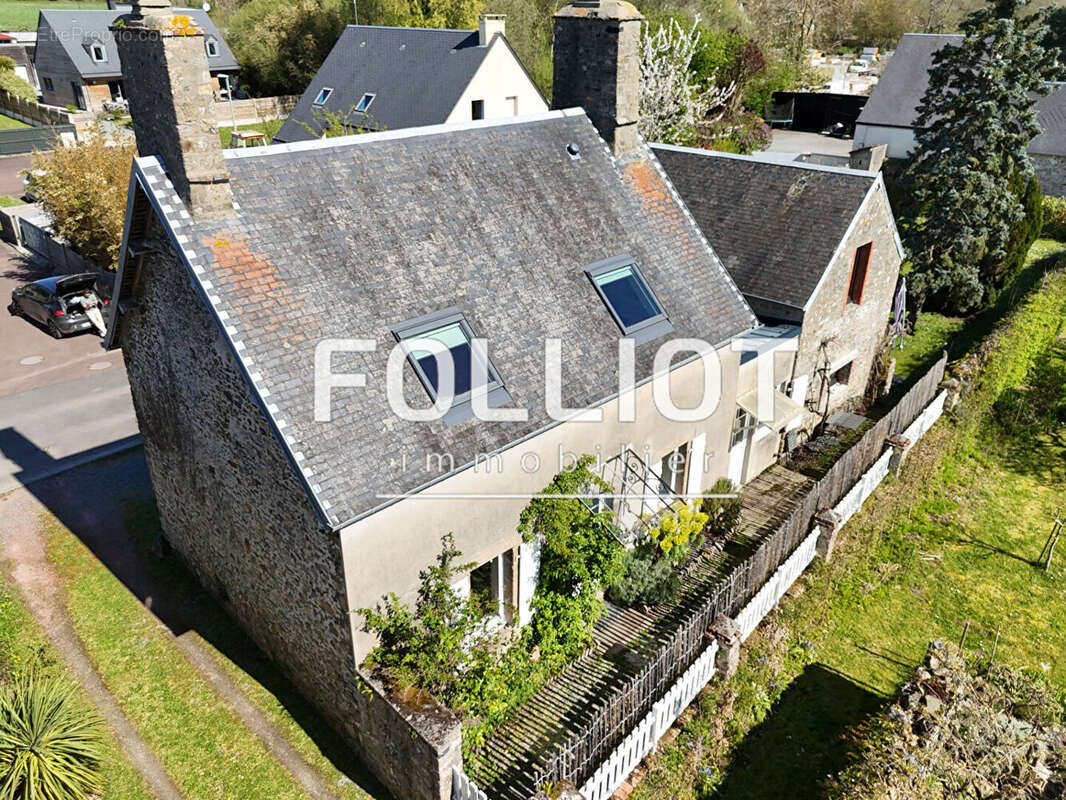 Maison à AGON-COUTAINVILLE